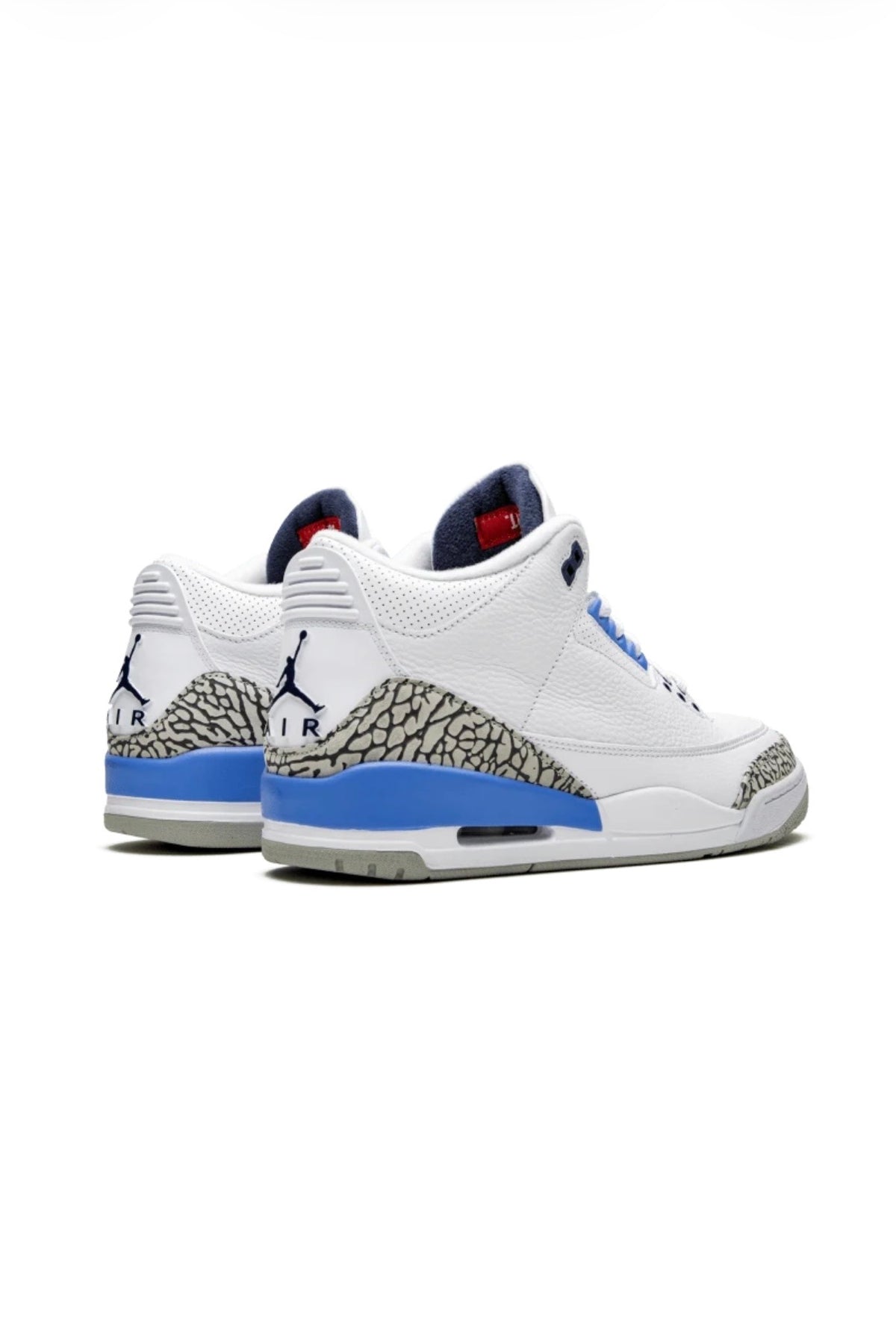 Air Jordan 3 Retro UNC